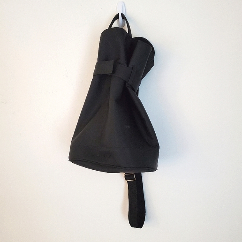 Jil Sander Urban Jungle Minimalist Black One-Strap Backpack - Picture 9 of 16